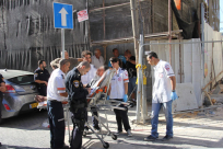 بالصور: إصابة متوسطة لعامل سقط من علو في شارع "ريش جلوتا" بمدينة يافا